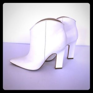 Bright white modern cowboy style!